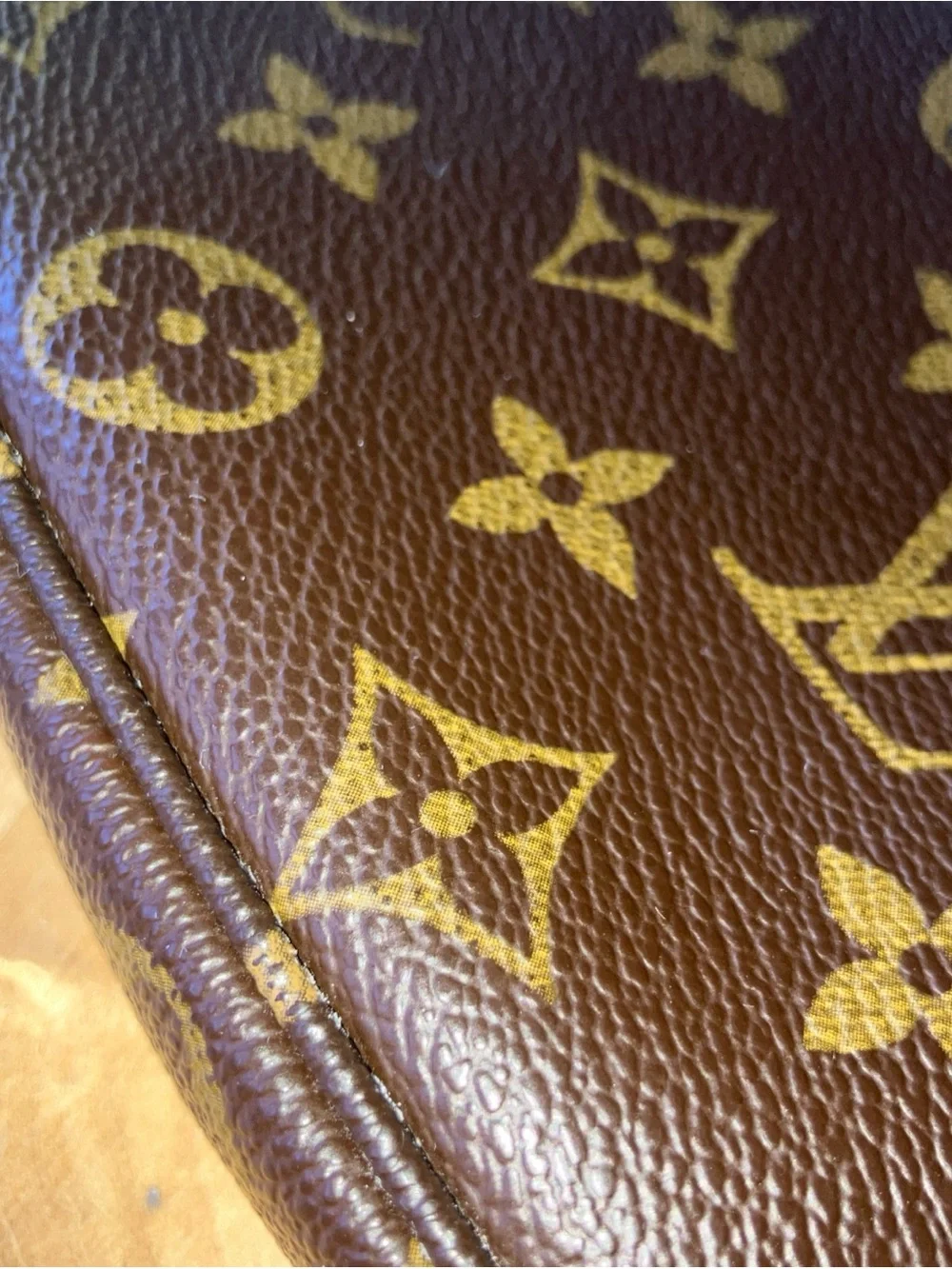 Louis Vuitton Monogram Canvas Petit Bucket Pochette Pouch
